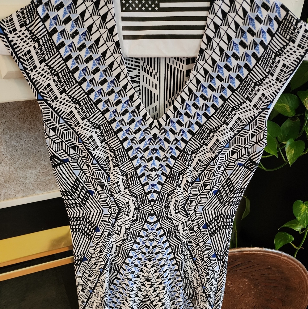 WHBM Patternered Dress Size 00